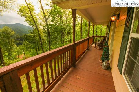 386 Grandview Dr, Seven Devils, NC 28604 photo 4