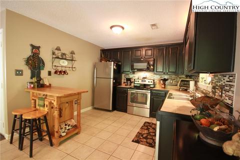 386 Grandview Dr, Seven Devils, NC 28604 photo 7