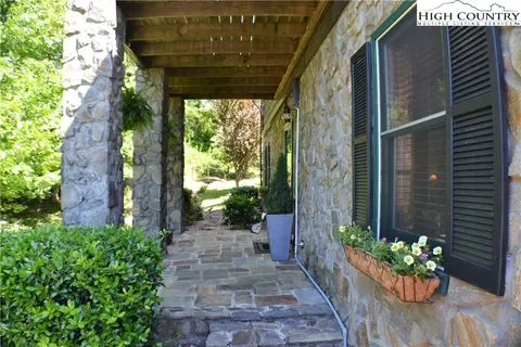 2156 Orchard Rd, Deep Gap, NC 28618 photo 17
