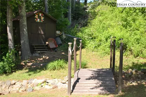 2156 Orchard Rd, Deep Gap, NC 28618 photo 5