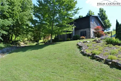2156 Orchard Rd, Deep Gap, NC 28618 photo 3