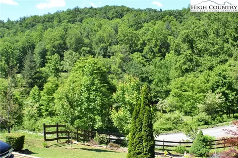 2156 Orchard Rd, Deep Gap, NC 28618 photo 9