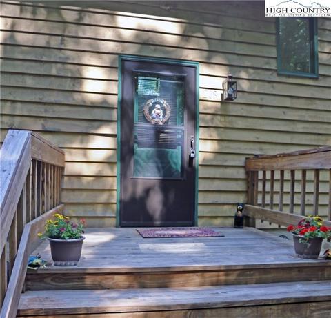208 Saddle Ln, Deep Gap, NC 28618 photo 3