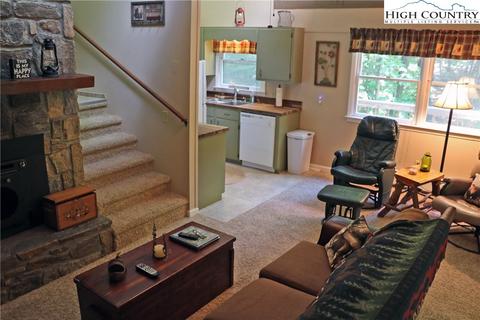 208 Saddle Ln, Deep Gap, NC 28618 photo 6