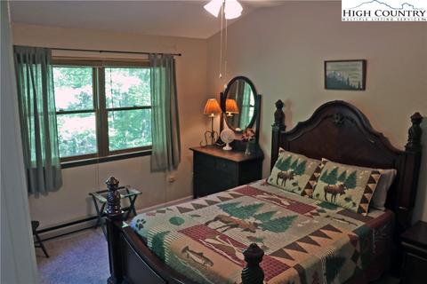 208 Saddle Ln, Deep Gap, NC 28618 photo 15