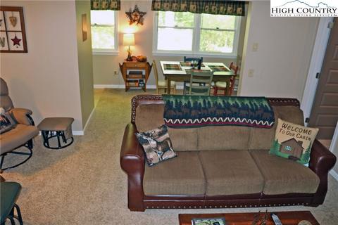 208 Saddle Ln, Deep Gap, NC 28618 photo 4