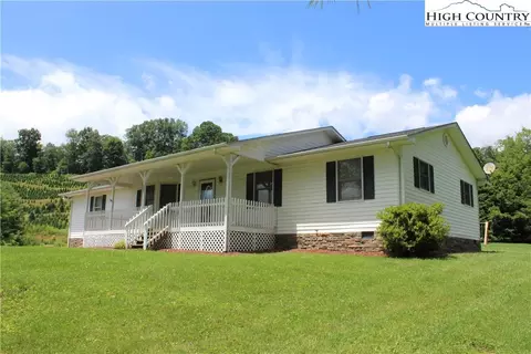 206 Main Haven Dr, Vilas, NC 28692 photo 3