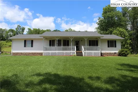 206 Main Haven Dr, Vilas, NC 28692 photo 2