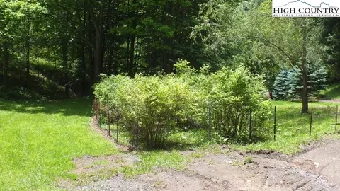 1476 Big Windfall Rd, Lansing, NC 28643 photo 8