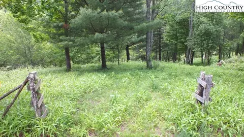 1476 Big Windfall Rd, Lansing, NC 28643 photo 11