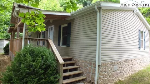 1476 Big Windfall Rd, Lansing, NC 28643 photo 2