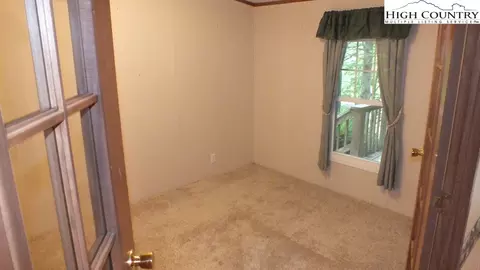 1476 Big Windfall Rd, Lansing, NC 28643 photo 17
