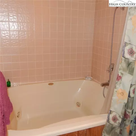 103 Cricket Way, Beech Mountain, NC 28604 photo 9