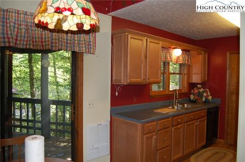 173 Pine Loop, Newland, NC 28657 photo 5