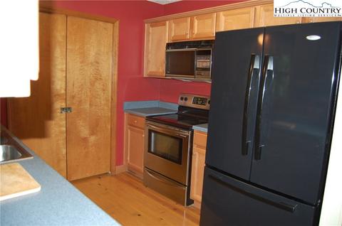 173 Pine Loop, Newland, NC 28657 photo 6
