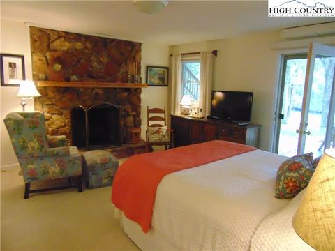 235 Deer Run, Roaring Gap, NC 28668 photo 6