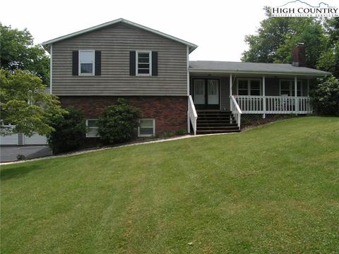 202 Fawn Drive Dr, Boone, NC 28607 photo 1