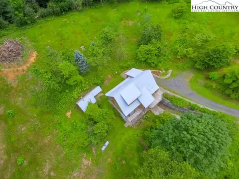 314 Ira Powers Rd, Lansing, NC 28643 photo 5