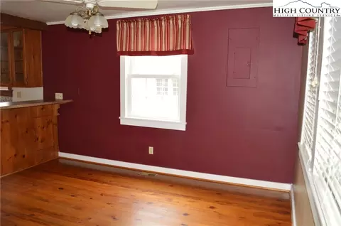 810 Fraser Rd, Sparta, NC 28675 photo 8