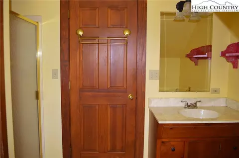 810 Fraser Rd, Sparta, NC 28675 photo 26