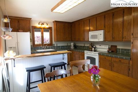 353 Clark Swift Rd, Vilas, NC 28692 photo 7