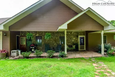 531 Dayspring Dr, Boone, NC 28607 photo 3