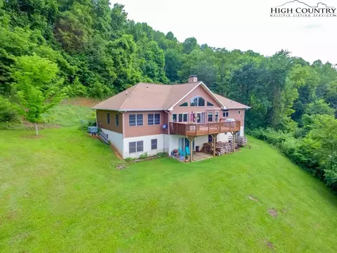 531 Dayspring Dr, Boone, NC 28607 photo 4
