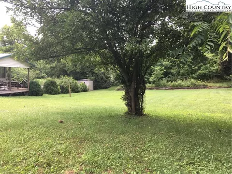 201 Cherry St, Sparta, NC 28675 photo 15
