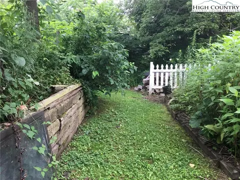 201 Cherry St, Sparta, NC 28675 photo 10