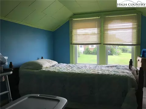 201 Cherry St, Sparta, NC 28675 photo 13