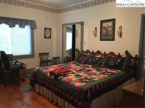 201 Cherry St, Sparta, NC 28675 photo 6