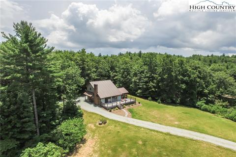 741 Wildcat Rdg, Deep Gap, NC 28618 photo 2