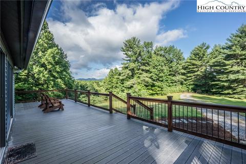 741 Wildcat Rdg, Deep Gap, NC 28618 photo 10