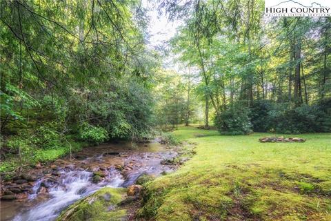 741 Wildcat Rdg, Deep Gap, NC 28618 photo 4