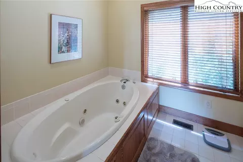 204 Belmont Dr, Boone, NC 28607 photo 14