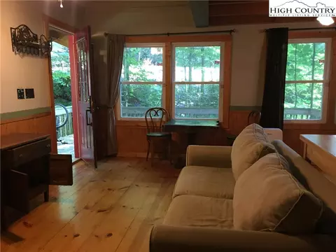 1444 N Pine Run Rd, Boone, NC 28607 photo 9