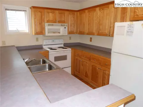 1357 Seven Devils Rd #404, Seven Devils, NC 28604 photo 6