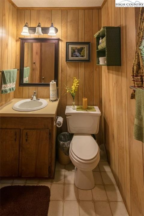 844 Laurel Cir, Deep Gap, NC 28618 photo 19