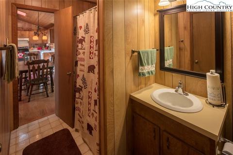 844 Laurel Cir, Deep Gap, NC 28618 photo 20