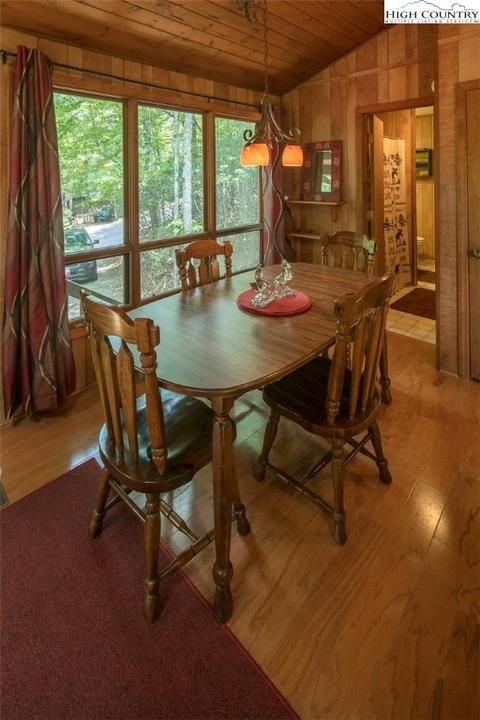 844 Laurel Cir, Deep Gap, NC 28618 photo 8