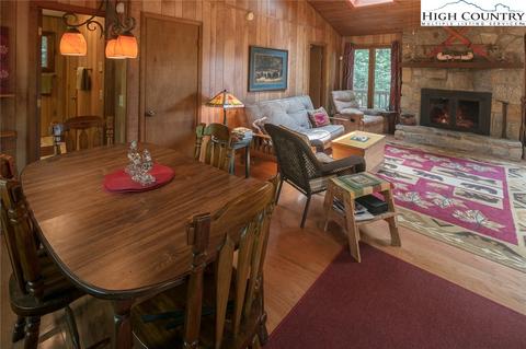 844 Laurel Cir, Deep Gap, NC 28618 photo 10