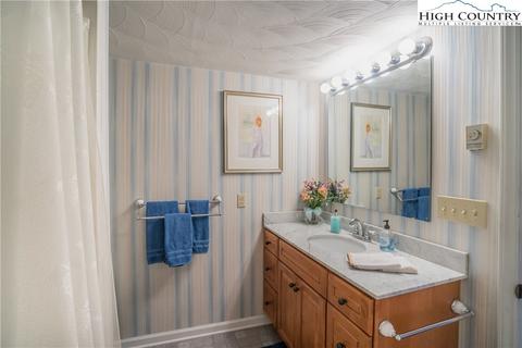 1176 Old Hampton Rd, Boone, NC 28607 photo 7