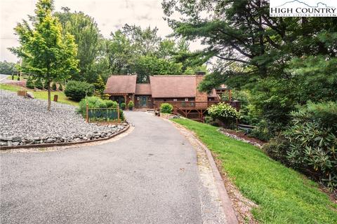 1176 Old Hampton Rd, Boone, NC 28607 photo 2
