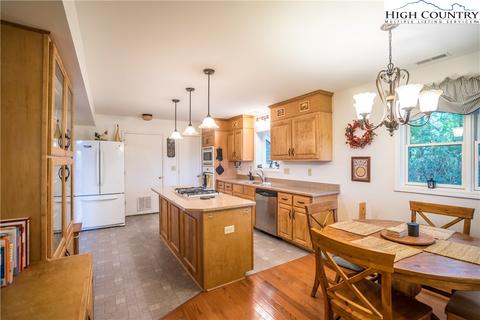 1176 Old Hampton Rd, Boone, NC 28607 photo 16