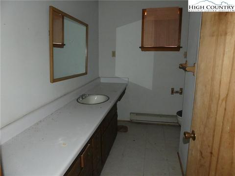 451 Walnut Ln, Vilas, NC 28692 photo 12