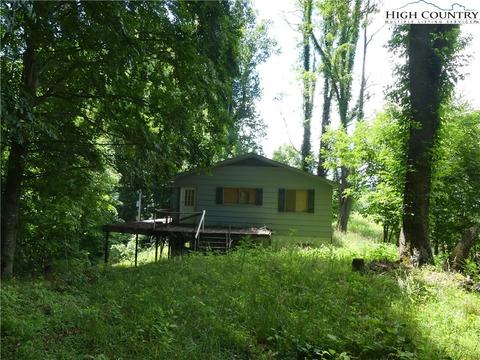 451 Walnut Ln, Vilas, NC 28692 photo 4