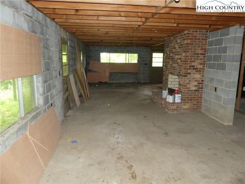 451 Walnut Ln, Vilas, NC 28692 photo 16