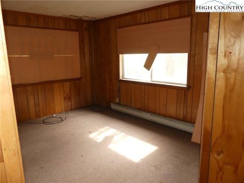 451 Walnut Ln, Vilas, NC 28692 photo 13