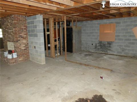 451 Walnut Ln, Vilas, NC 28692 photo 17