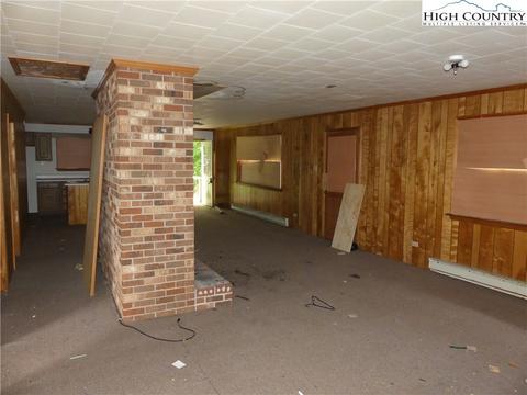 451 Walnut Ln, Vilas, NC 28692 photo 14